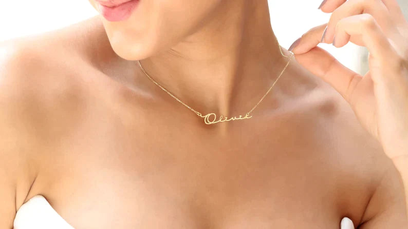 Why Name Necklaces Make Excellent Gifts 🎁