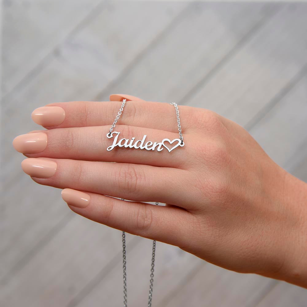 Mom to Be: Luxury Name Necklace With Heart